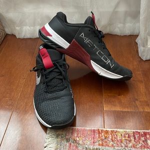 Nike Metcon 8 men’s size 10.5 women’s size 12